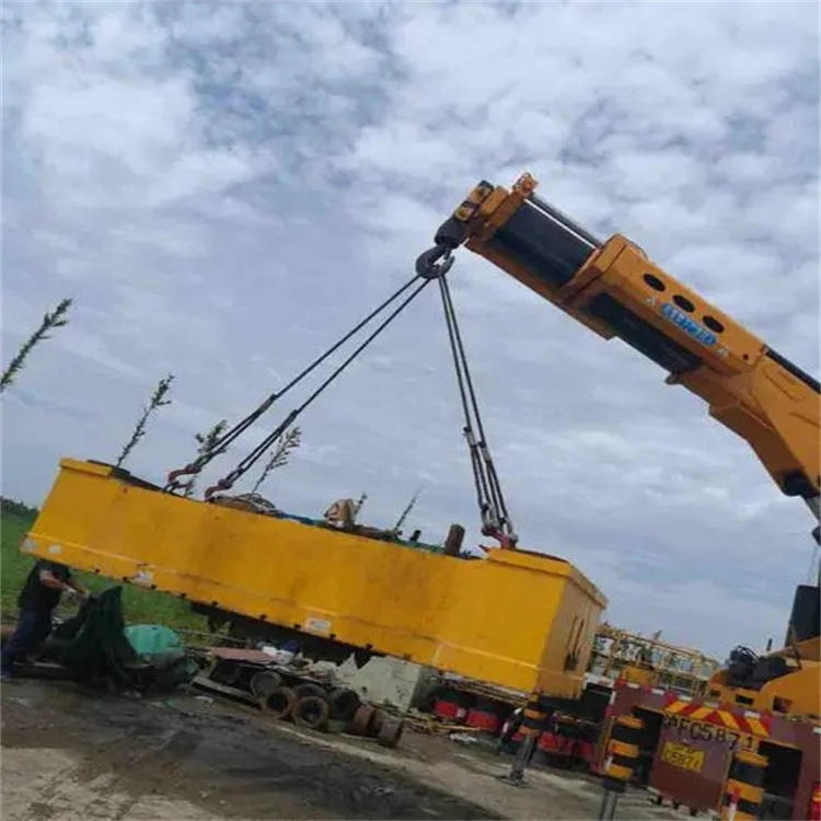 赫山吊车吊集装箱需要多少钱